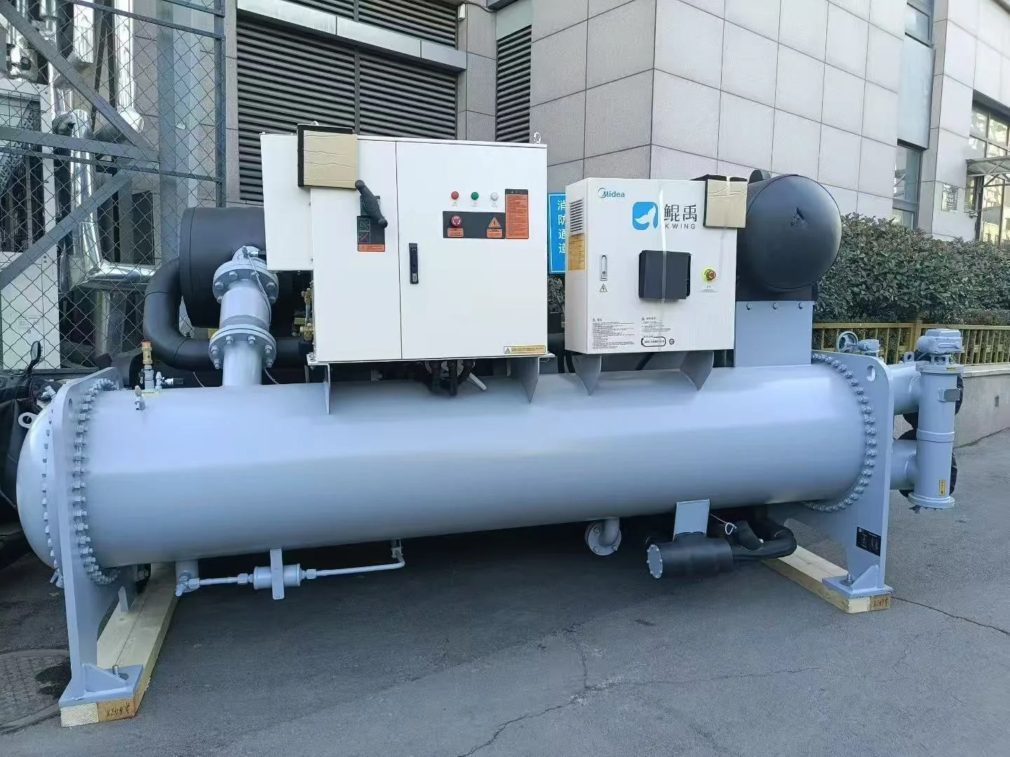 Midea Kwing CCWG500EV Magnetic-Bearing Variable-Speed Centrifugal Chiller, Unit 000100511273ZU47A1190200002