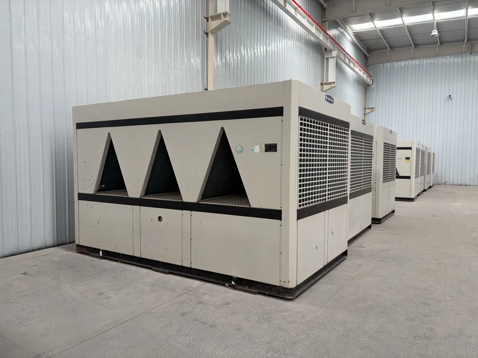 Gree LSQWRF325M/NaD modular air-cooled heat pump chiller, Unit 7615643000078