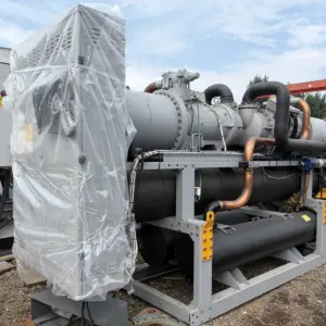 Used Climaveneta CSRH4802 1760.7 kW water-cooled screw chiller