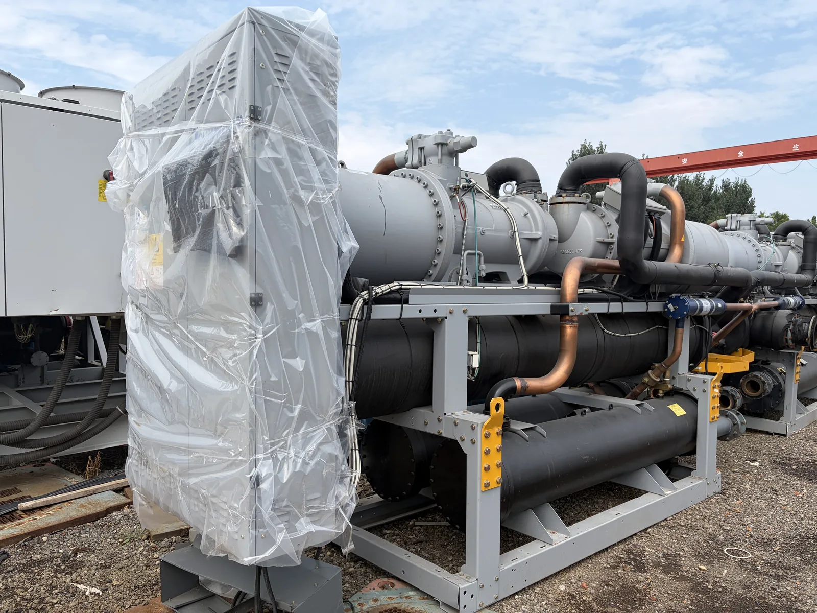 Used Climaveneta CSRH4802 1760.7 kW water-cooled screw chiller