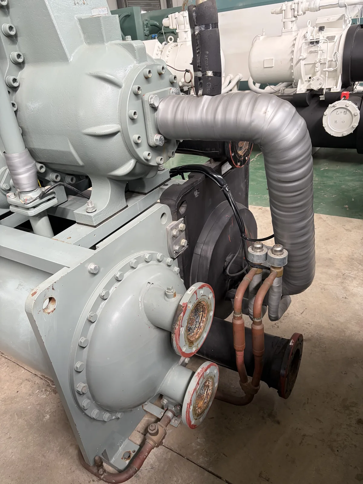 Used HITACHI RCU220WHZ-E Semi-Hermetic Screw Chiller – 713 kW - Image 2