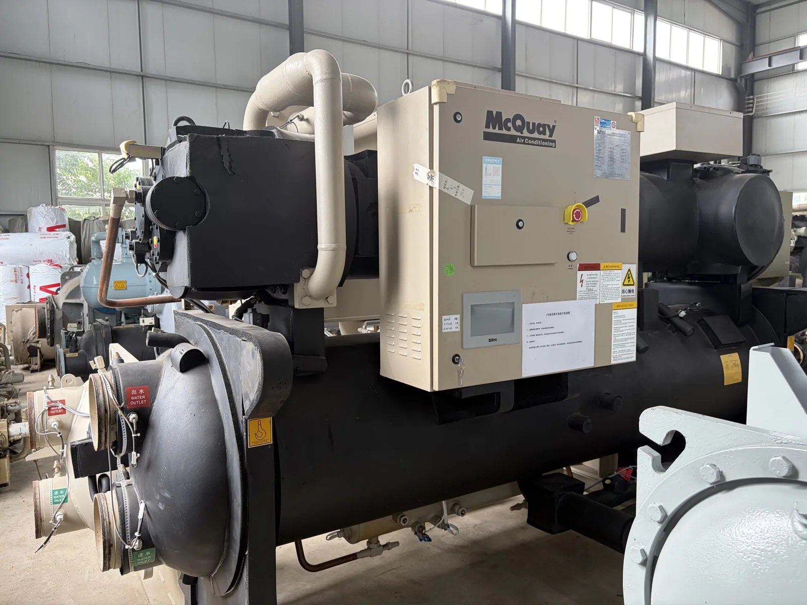 McQuay PFSY4G2D412JSF 1333 kW water-cooled single-screw chiller actual unit