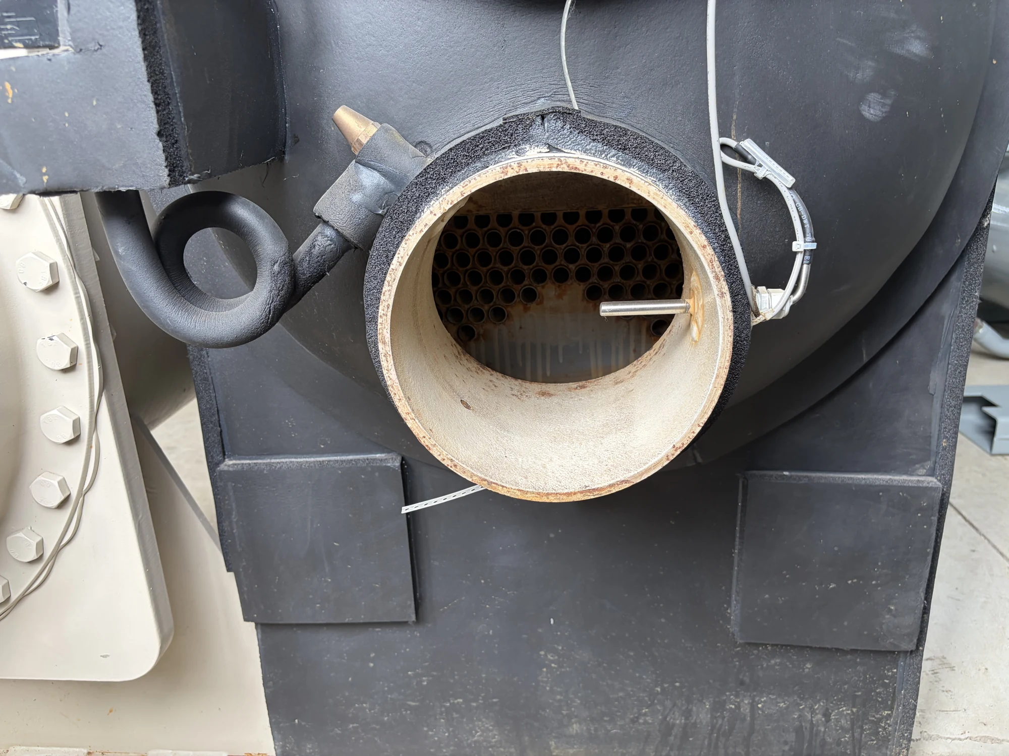 Used McQuay PFSY4G2D412JSF Water-Cooled Single-Screw Chiller – 1333 kW - Image 3