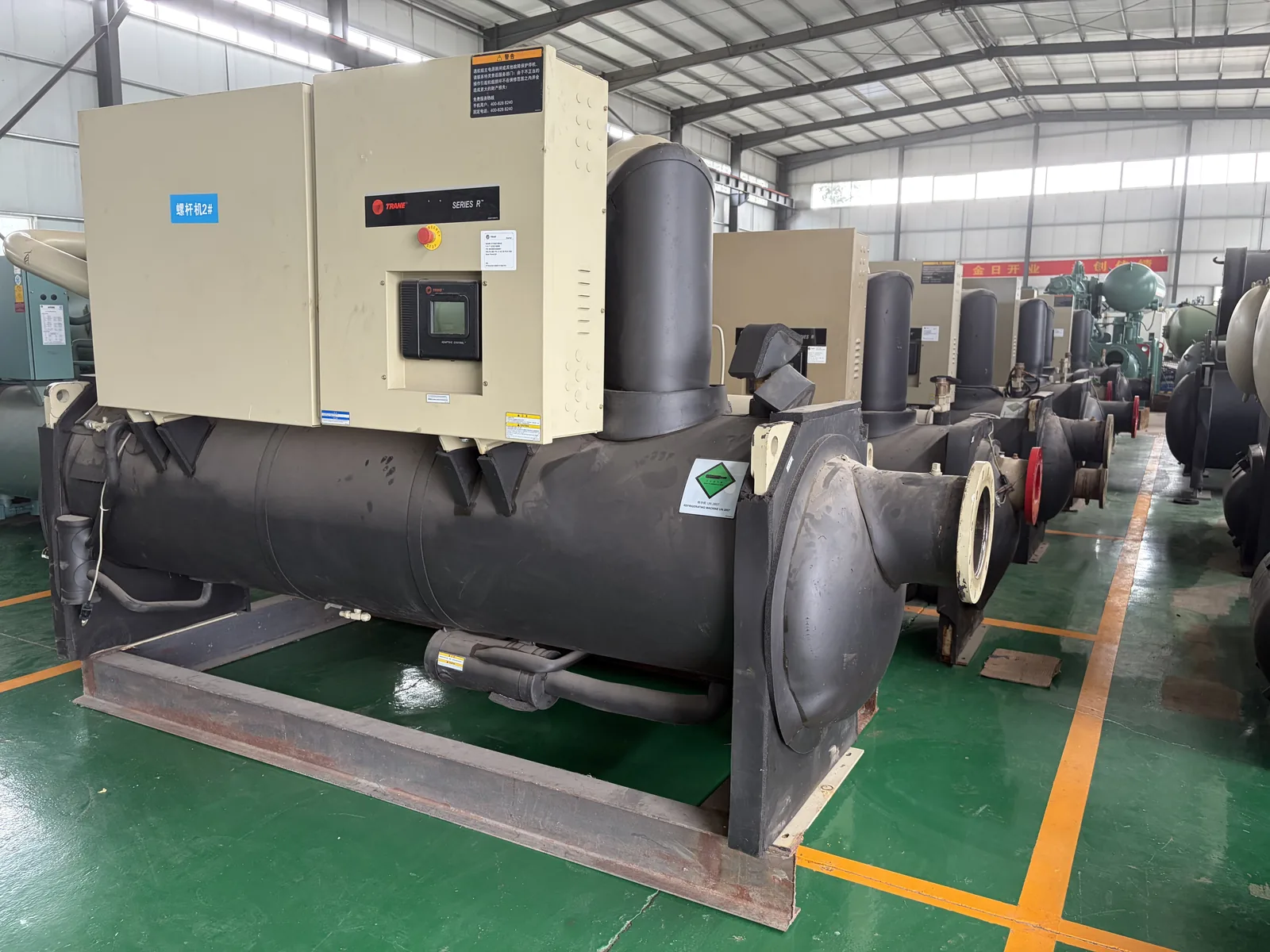 Trane RTHG250 887 kW water-cooled screw chiller actual unit