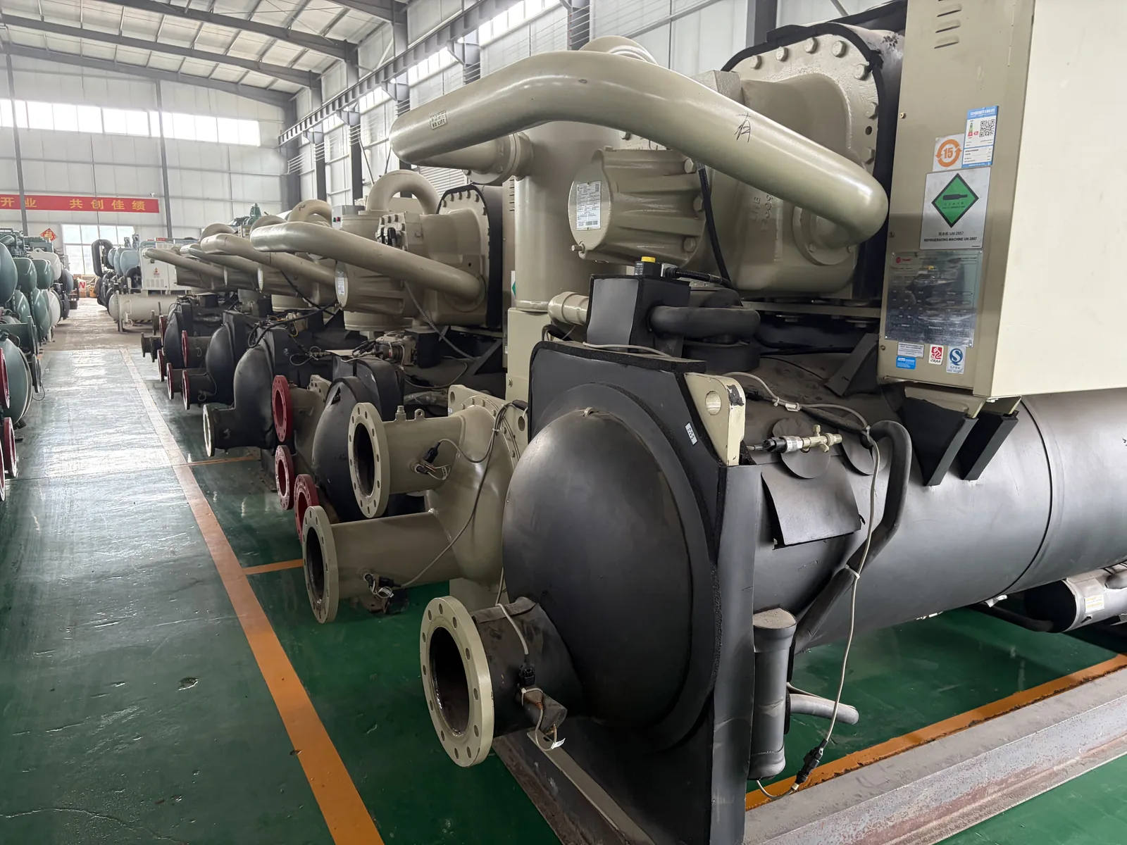 Used Trane RTHG250 Water-Cooled Screw Chiller – 887 kW - Image 2