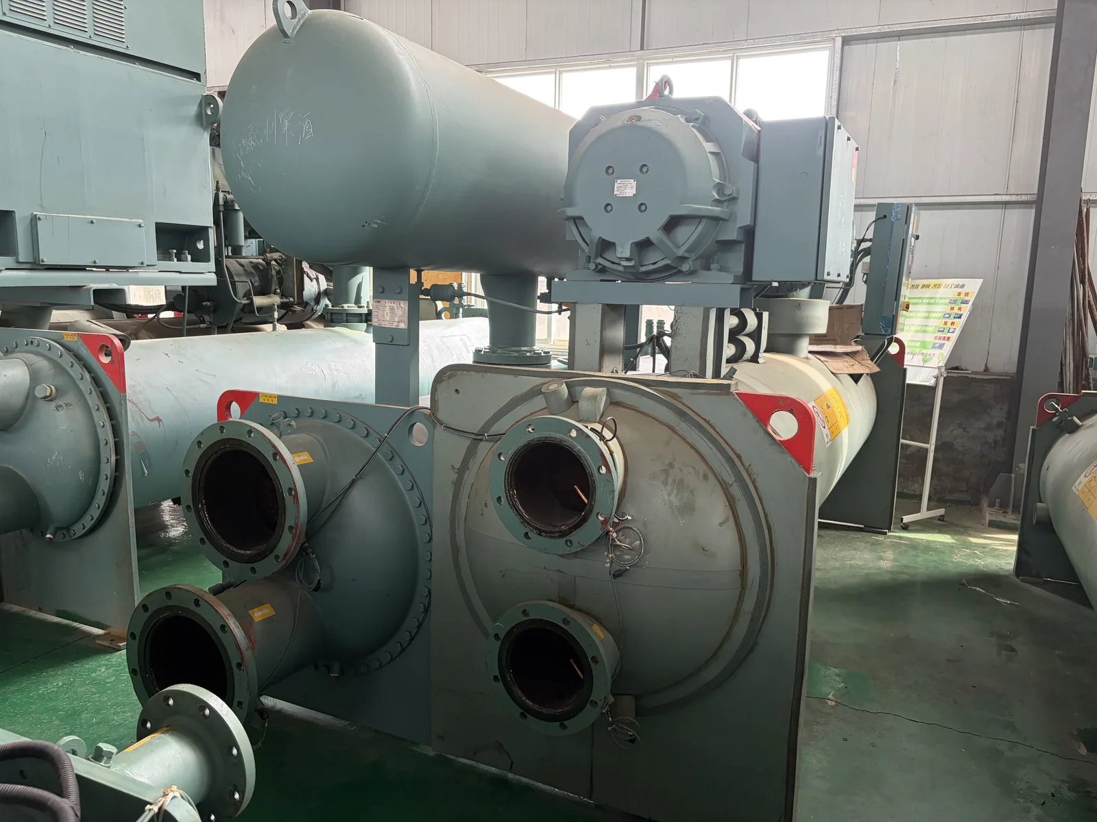 Used YORK YSRYFYS55CME/22 1758 kW water-cooled screw chiller